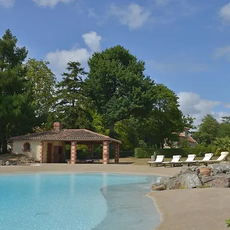 Bed and breakfast Domaine De La Corbe 4*