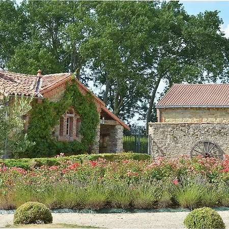 Bed & Breakfast Domaine De La Corbe Bournezeau